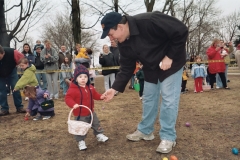 2004-easter-egg-hunt-11