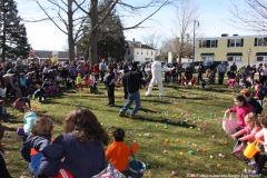 2016-easter-egg-hunt-1033