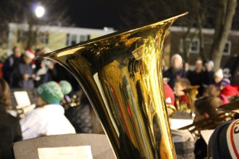 2018-caroling-on-common-019-12