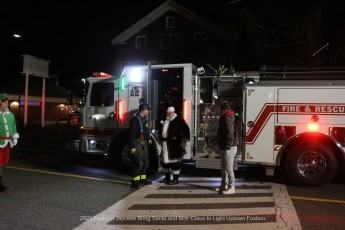 2025-Foxboro-Jaycees-Santa-Light-Uptown-704