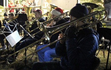 2018-caroling-on-common-019-09