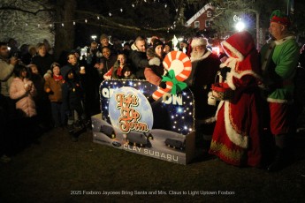 2025-Foxboro-Jaycees-Santa-Light-Uptown-801