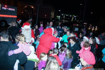 2015-holiday-tree-lighting-007