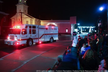 2015-holiday-tree-lighting-013