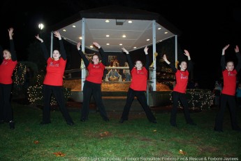2015-holiday-tree-lighting-026