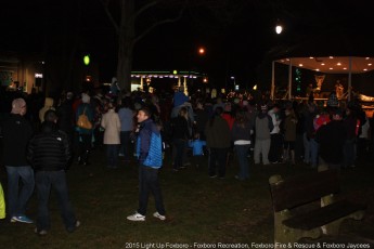 2015-holiday-tree-lighting-030