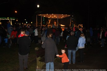 2015-holiday-tree-lighting-031