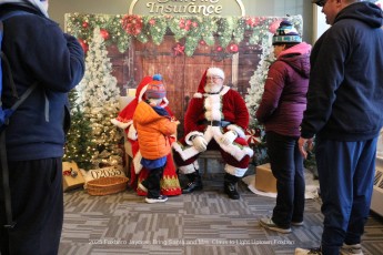 2025-Foxboro-Jaycees-Santa-Light-Uptown-602