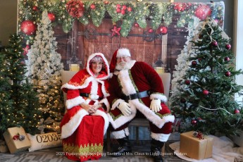 2025-Foxboro-Jaycees-Santa-Light-Uptown-611