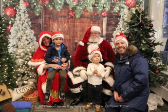 2025-Foxboro-Jaycees-Santa-Light-Uptown-613