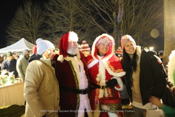 2025-Foxboro-Jaycees-Santa-Light-Uptown-800