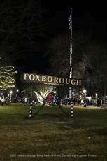 2025-Foxboro-Jaycees-Santa-Light-Uptown-901