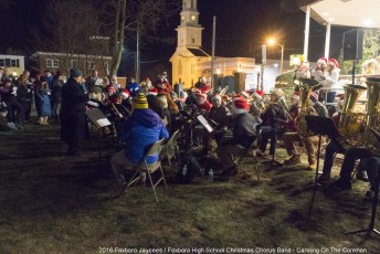 2016-caroling-on-common-015