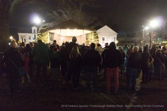 2018-caroling-on-common-027