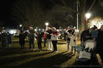 2024-Foxboro-Jaycees-Caroling-on-the-Common-07