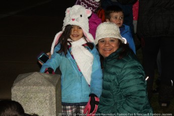 2015-holiday-tree-lighting-014