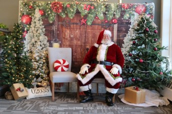 2025-Foxboro-Jaycees-Santa-Light-Uptown-605