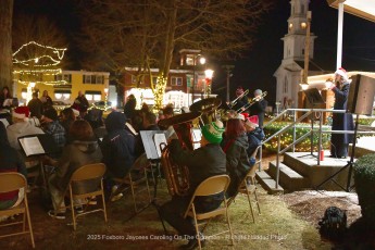 2025-Foxboro-Jaycees-Caroling-on-the-Common-905