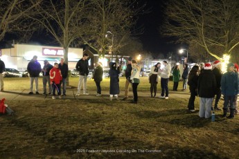 2025-foxboro-jaycees-caroling-on-common-808