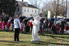 2016-easter-egg-hunt-1037