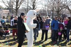 2016-easter-egg-hunt-1049