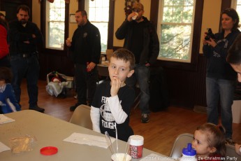 2014-jaycee-christmas-kids-party-058