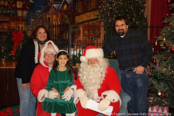 2014-jaycee-christmas-kids-party-019