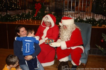 2014-jaycee-christmas-kids-party-041