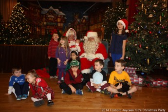 2014-jaycee-christmas-kids-party-009