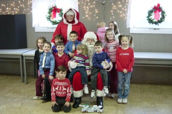 2006-kids-christmas-party-05
