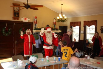 2014-jaycee-christmas-kids-party-056