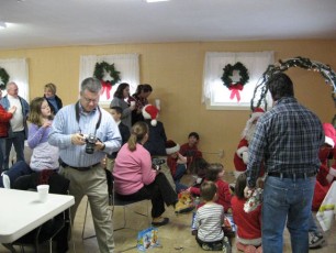 2008-kids-christmas-party-62
