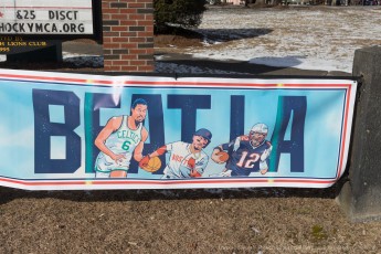 2019-PatsRally-RG--FarmerBanner-8012