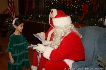 2014-jaycee-christmas-kids-party-026