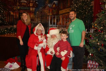 2014-jaycee-christmas-kids-party-015