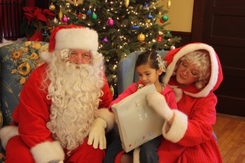 2012-040-jaycee-christmas-kids-party