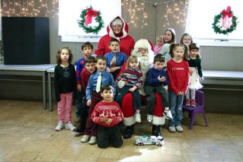 2006-kids-christmas-party-32