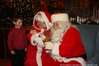 2014-jaycee-christmas-kids-party-034