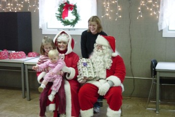 2006-kids-christmas-party-09