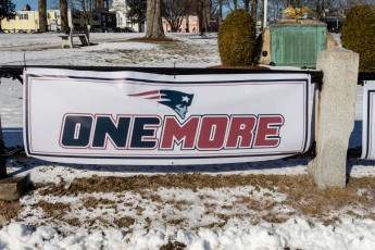 2018-PatsRally-205-0006--01-FarmerBanner 006