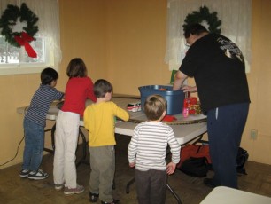 2008-kids-christmas-party-47