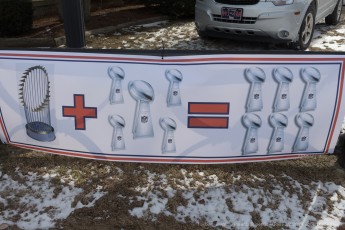 2019-PatsRally-RG--FarmerBanner-8022