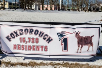 2018-PatsRally-209-0002--01-FarmerBanner 002