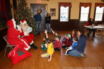 2014-jaycee-christmas-kids-party-048