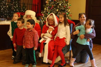 2012-028-jaycee-christmas-kids-party