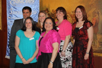 2011-installation-banquet-330
