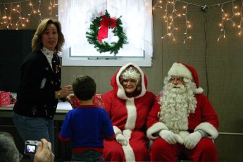 2006-kids-christmas-party-27