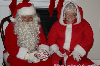 2015-jaycee-christmas-kids-party-024