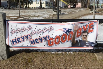 2019-PatsRally-RG--FarmerBanner-8010
