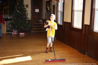 2014-jaycee-christmas-kids-party-000